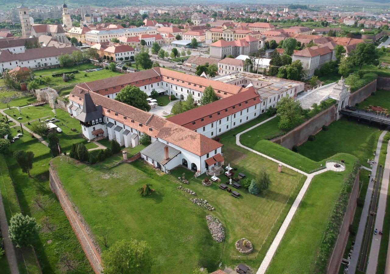 Hotel Medieval Алба-Юлия Экстерьер фото