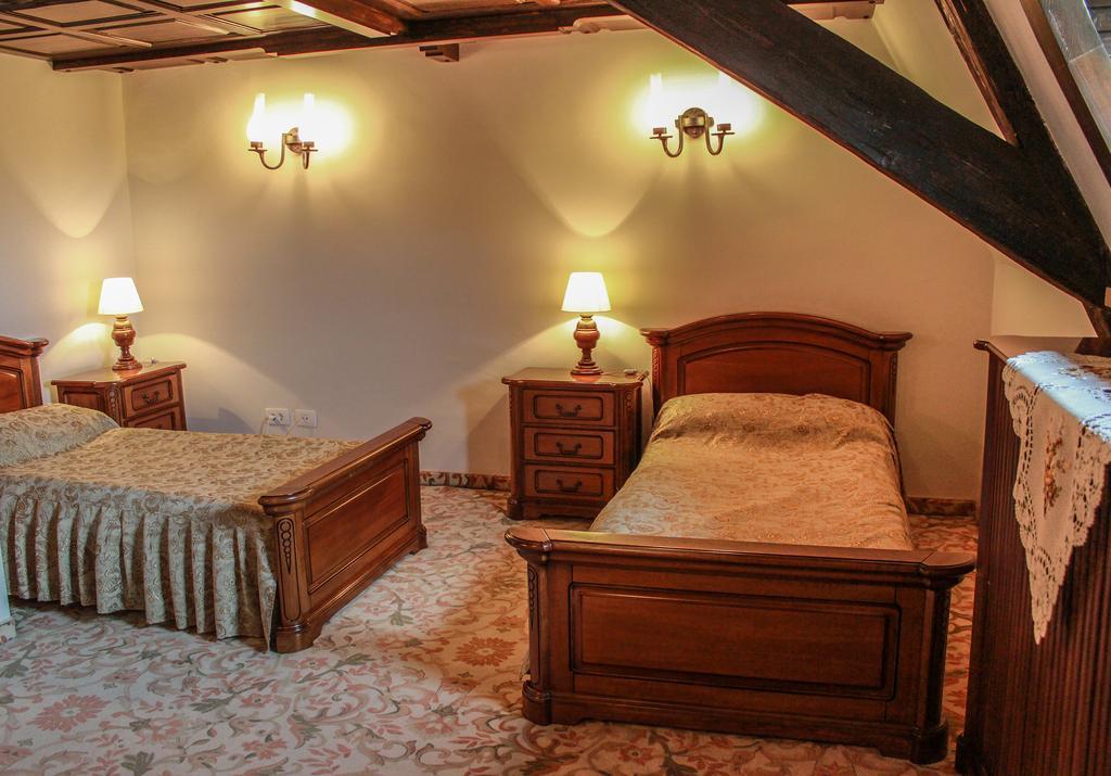 Hotel Medieval Алба-Юлия Номер фото